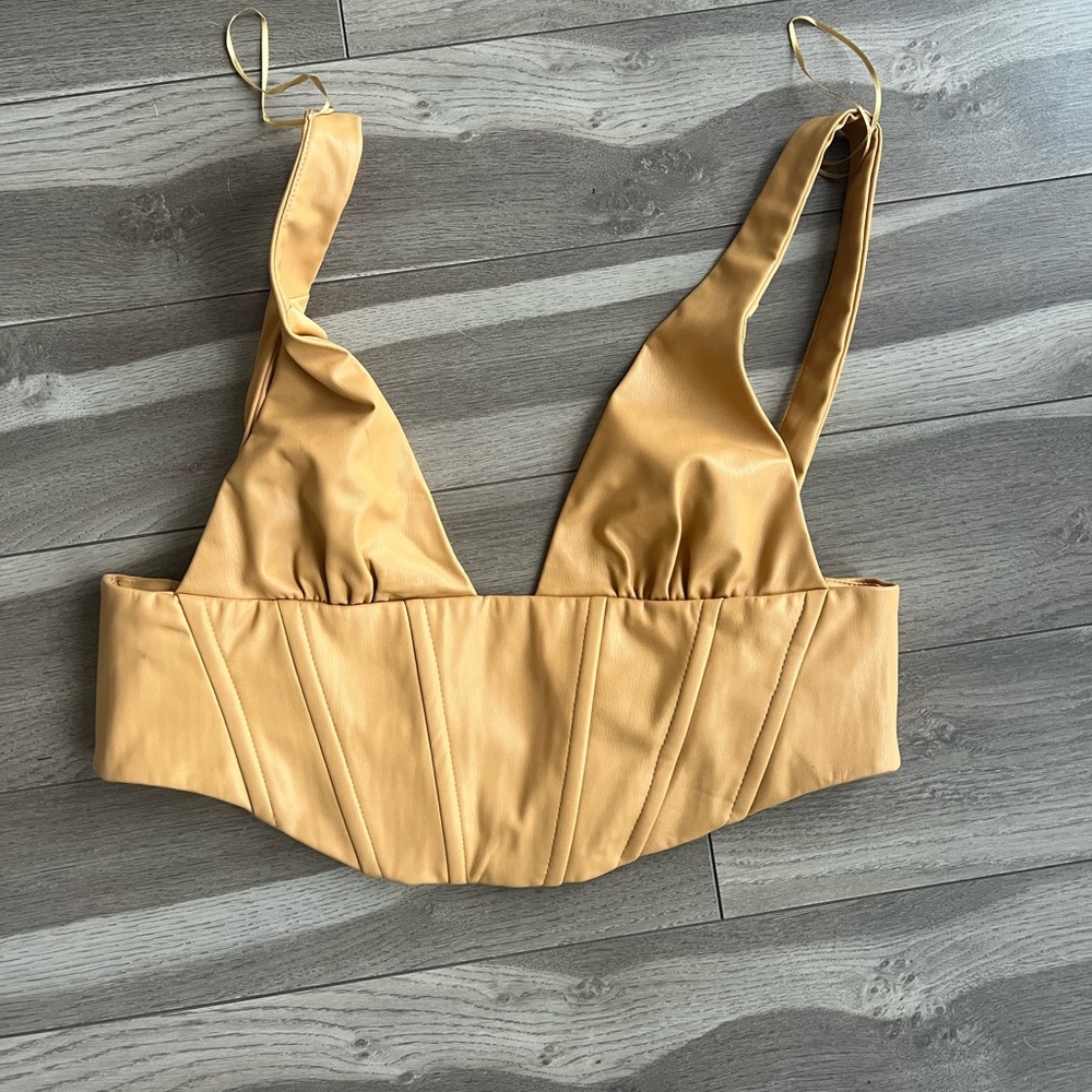 NWOT Zara top